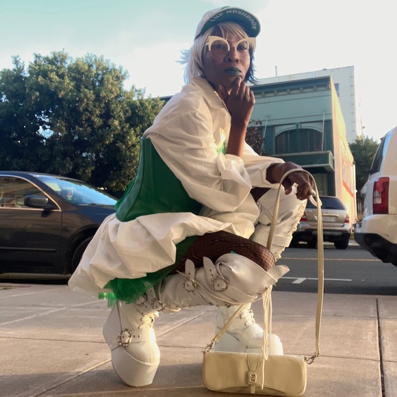 Style - Picture 2 of 9